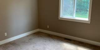 Beautiful 3 bedroom 2 1/2 bath home Gallery 11