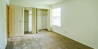 Williamsburg on The Lake Apartments of Valparaiso Gallery 10