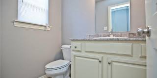 4 Bed 4.5 Bath Townhouse just mins away from the University! Gallery 13