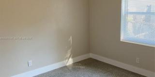 2325 N 25th Ave Gallery 11