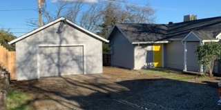 Cute 2 Bedroom in West Redding Gallery 16