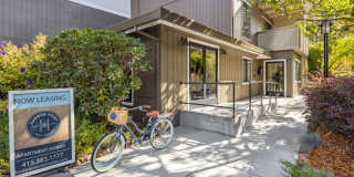 Harbor Point Waterfront Apartments Gallery 23