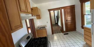 4 bedroom 2 full bath House Gallery 7