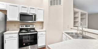 4913 Stratford Pine Lane Gallery 10