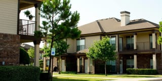 Estate Villas at Krum Gallery 22