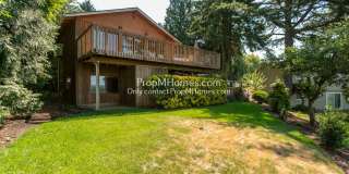 Mid-Century Modern Three Bedroom in Happy Valley! Mid-Century Modern Three Bedroom in Happy Valley! Gallery 32