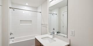 Graduate Pointe Gallery 89