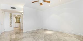 171 N Church Ln Gallery 14