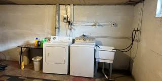 1401 North Linden Street Gallery 1