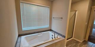 5Bd/3Ba Two Story House - For viewing! Gallery 13