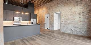 818 N Wolcott Avenue Gallery 2