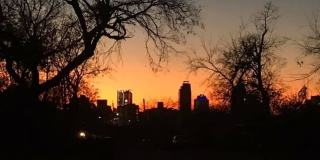 Fully Restored 2BR Classic Near Downtown Dignowity Hill Gallery 6