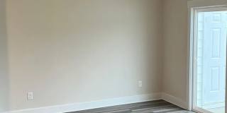 Desirable 3/2.5 Townhome Available Now! Gallery 6