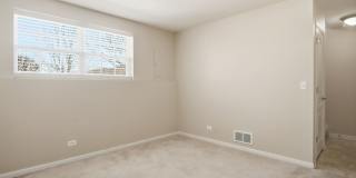 228 STATION PARK Circle Gallery 24