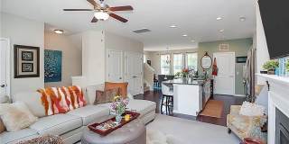 Room in 4 Bedroom Townhome at Sharon Rd W Room in 4 Bedroom Townhome at Sharon Rd W Gallery 3