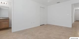 LIKE NEW 3/2/1 TOWNHOUSE IN BEAUTIFUL SEMINOLE WOODS Gallery 16