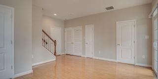 42451 MAGELLAN Square Gallery 37