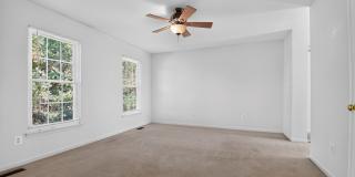 Meticulously maintained & spacious 4 Bd/2 full & 2 half bath home  Home in Dawson's Landing - Pets Welcome! Gallery 21