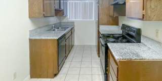 718 N Monterey St Gallery 19