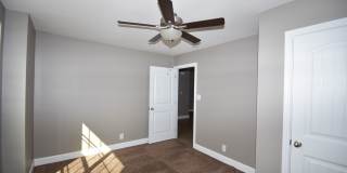 3 Bedroom Pet Friendly Home For Rent in Chalet Hills! Gallery 7