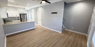 1635 Kentucky 1247 - A Gallery 1