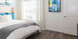 Wilshire Place Apartments Gallery 10