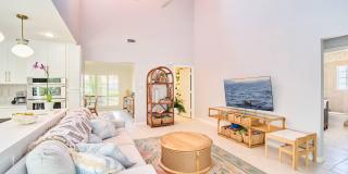 2281 SW Starling Drive Gallery 9