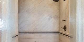 4 Le Conte Gallery 28