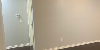 Remodeled 3 Bedroom near Moore Gallery 17