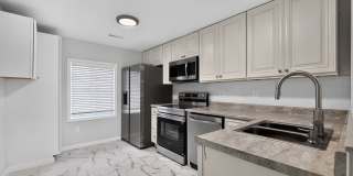 Charming 3BR House in Auburn Gallery 1