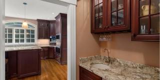 Entire house!!!! Luxury!!! Available September Gallery 9