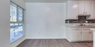 Premier Apartment Complex Near Hollywood Park with Pool, Gym and Covered Parking! Gallery 19