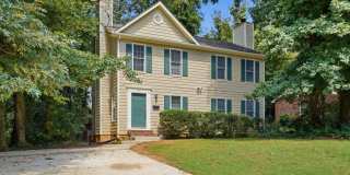 Spacious 2-Bedroom, 2.5-Bath in Oakhurst Spacious 2-Bedroom, 2.5-Bath in Oakhurst Gallery 1