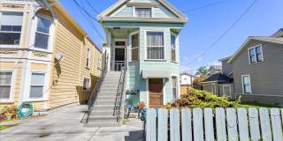 3249 Encinal Ave #B - 1 bedroom | 1 bath | Lower front unit Gallery 1