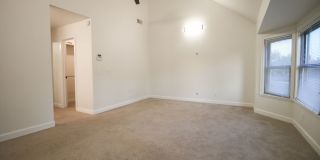 2 Bedroom, 2.5 Bath Walking Distance From the Riverside Trails and Downtown! Gallery 13