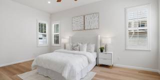 BRIGHT, OPEN RESIDENCE IN RIVERMARK HOME WITH EXCELLENT LAYOUT Gallery 20