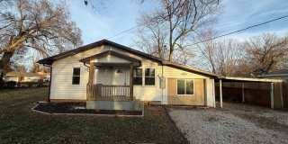 4 Bedroom 1 Bath house with a HUGE Yard Shop!! 4 Bedroom 1 Bath house with a HUGE Yard Shop!! Gallery 1