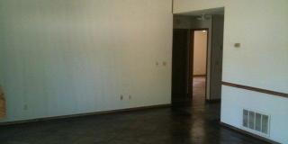 958-960 North Lancelot Avenue Gallery 1