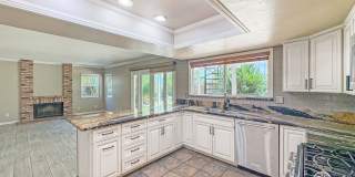 SD: Stunning 4BD/3BA Home in Vista with Panoramic Views, Private Balcony & Large Yard Gallery 15