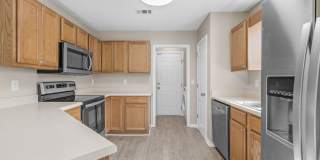 Charming 3-Bedroom Home in a Great Neighborhood with Pool & Park Access! Gallery 10