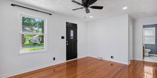 Charming 2-Bedroom Home in Old Town Bellevue! Gallery 5