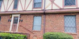 3 bedrooms /2 bath Condo Available Now Gallery 3