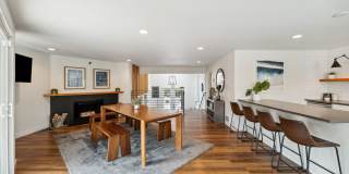 Sofi Lakeside Gallery 17
