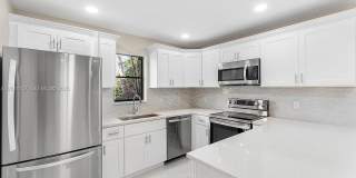 7744 W Courtyard Run W Gallery 1