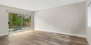 Sherman Oaks Gardens Gallery 16