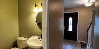 Luxurious 4 Bed 2.5 Bath in Hershey Gallery 26