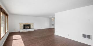 Spacious 3BR + Bonus Tri-Level in Spokane Valley - Fireplace, Corner Lot & Garage Gallery 3