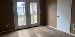 VINTAGE BUNGALOW NEAR CORBIN PARK AVAILABLE NOW!! Gallery 10