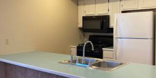 3 bedroom, 2.5 bath Condo: Gentry Quarters Complex Gallery 10