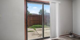 Sycamore Square Gallery 11